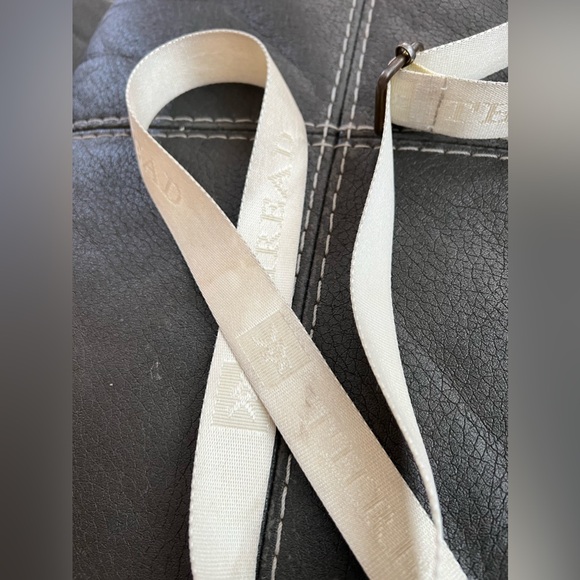 Tread Crossbody bag - Picture 4 of 6